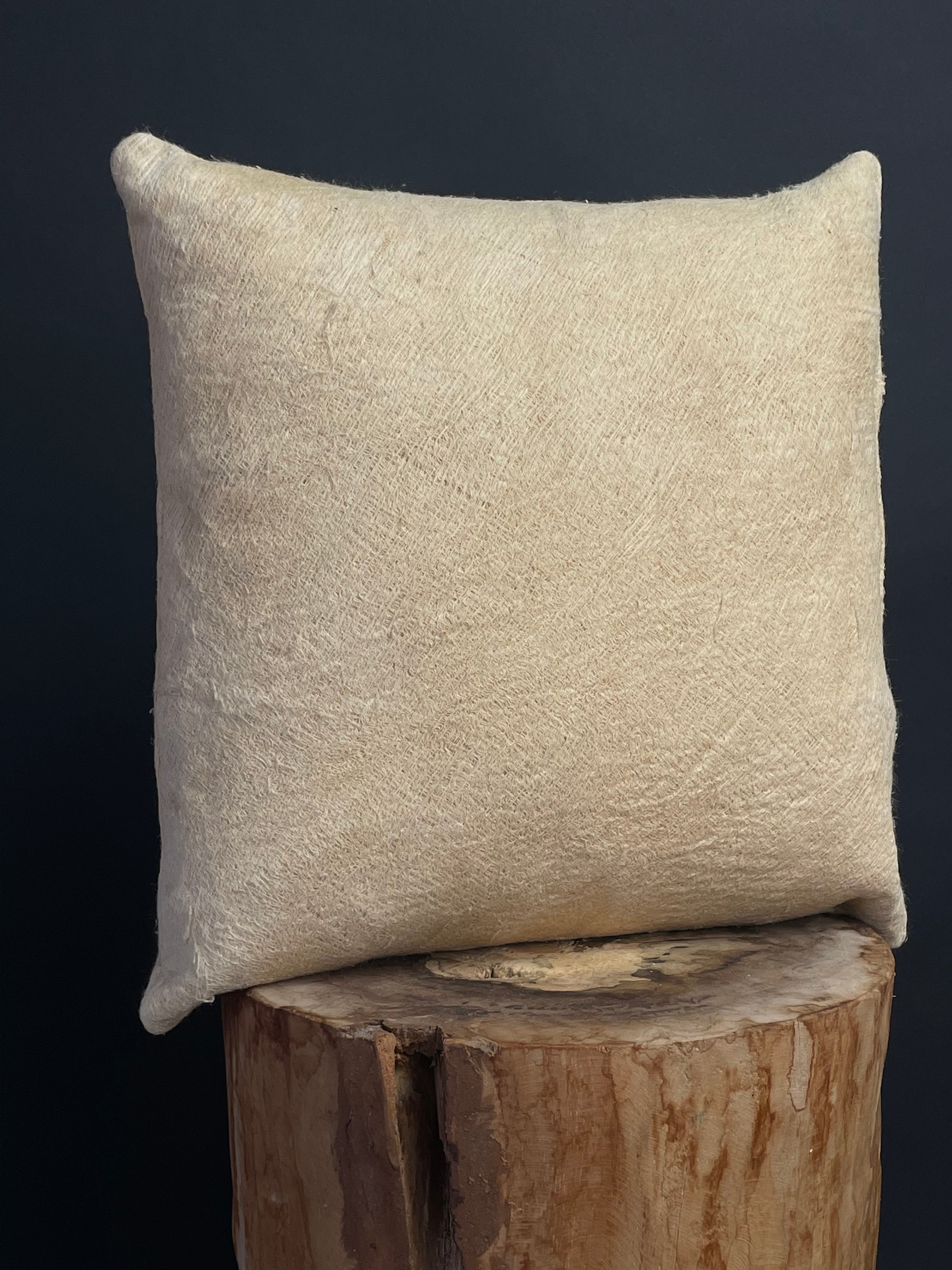 Coussin en écorce d'arbre blanche, décoration d'intérieure en matière naturelle