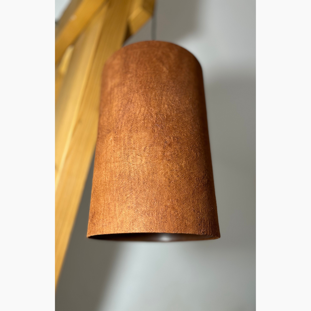 Suspension en tissu d'écorce terracotta, une matière naturelle
